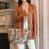 PARIS FASHION WEEK SHOPPER
