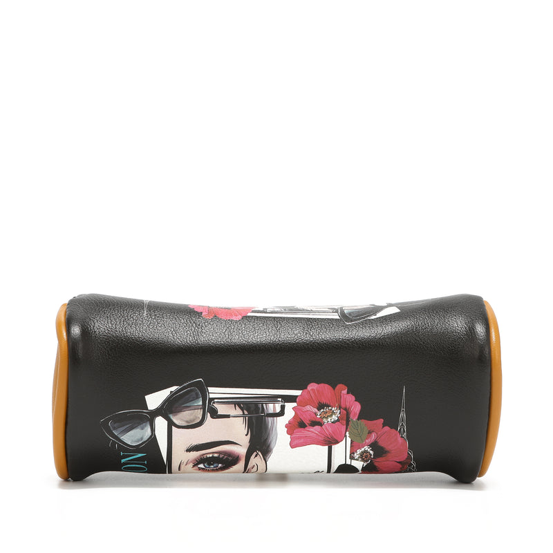 KISS LOCK MAKEUP CASE